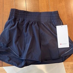 Lululemon hotty hot high rise size 4 shorts, length: 4 inch